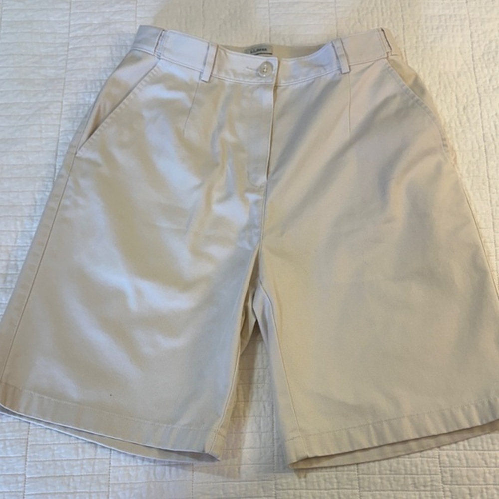 LL Bean 6 Khaki Shorts NWOT cozy cottagecore